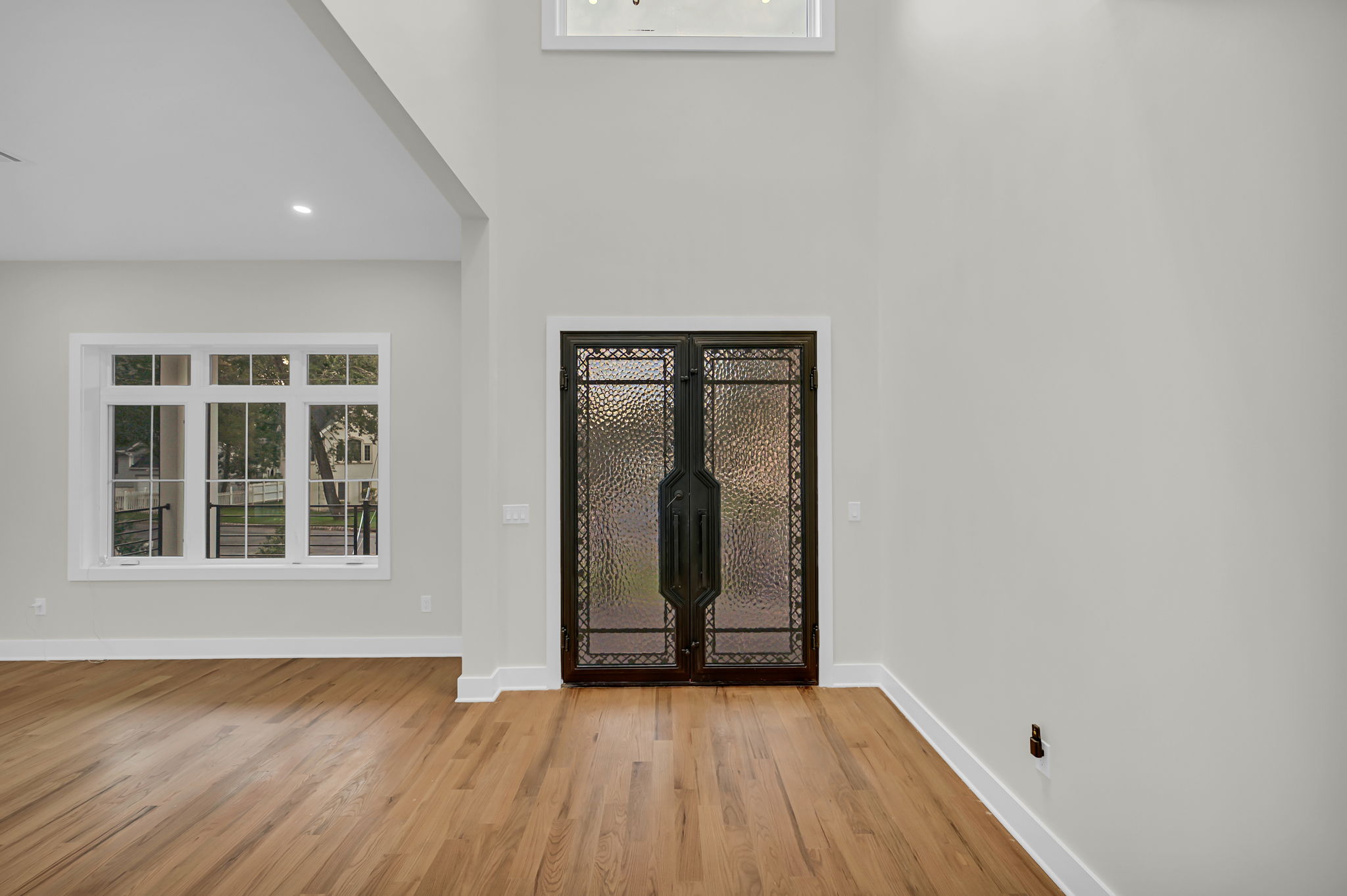 54 Melrose Dr Livingston NJ living photo 24